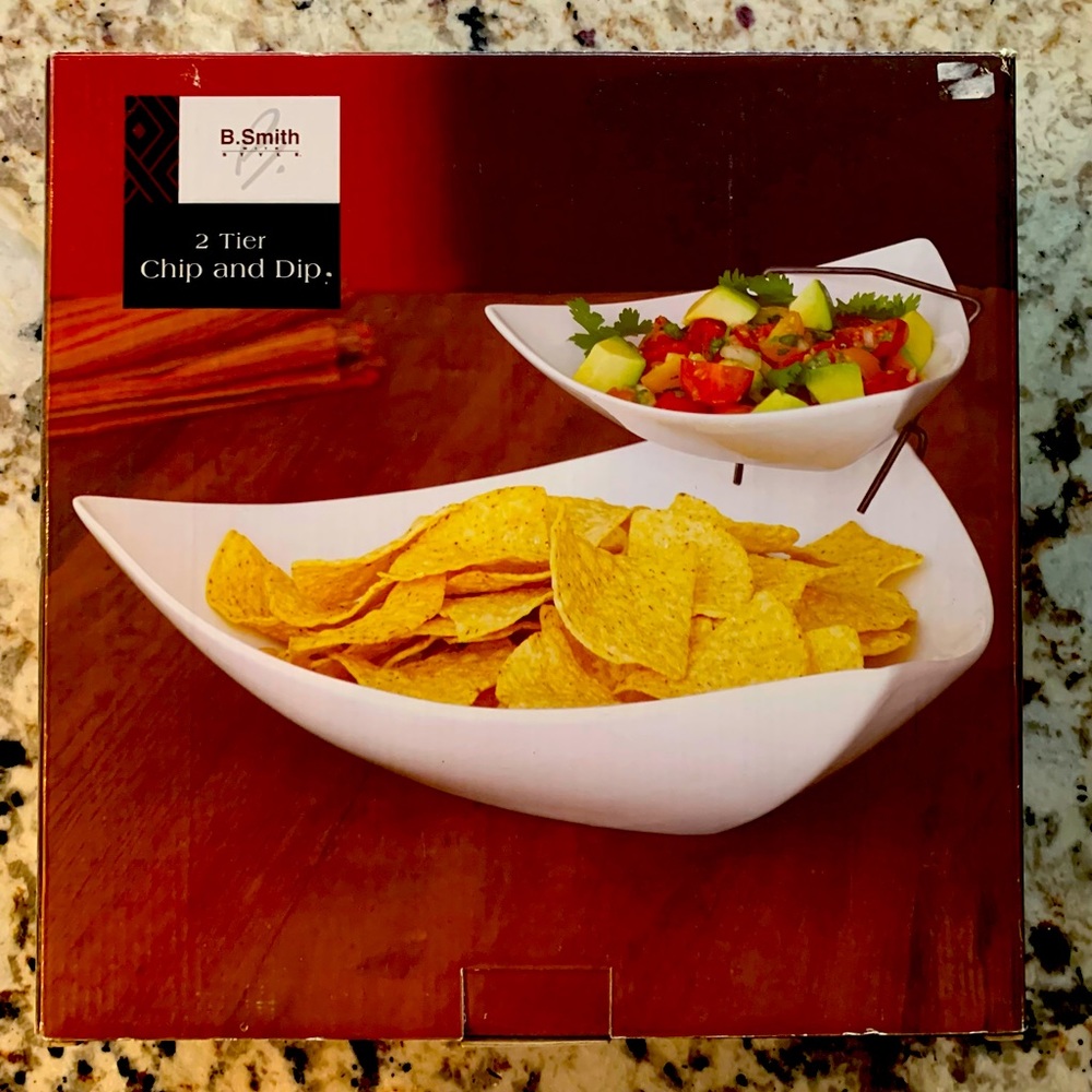 NWT B. Smith Two-Tier Chip and Dip Set